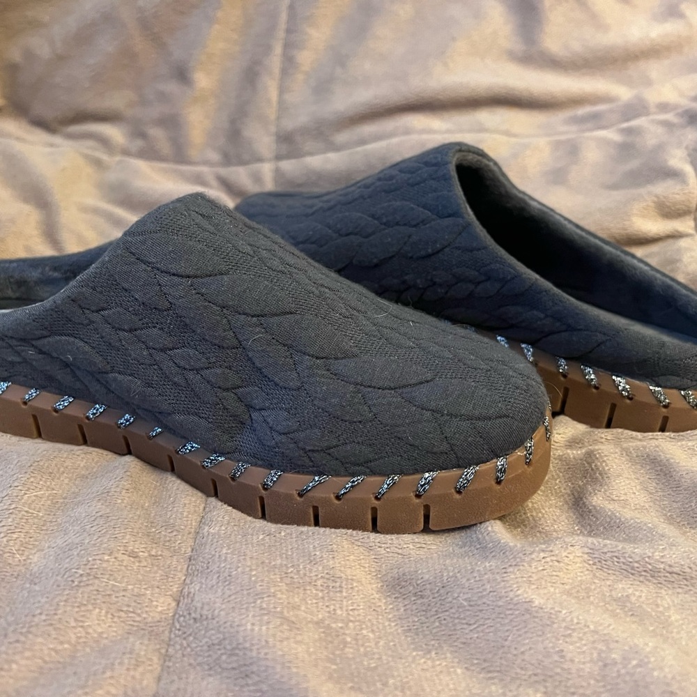 Muk Luks Flexi Long Island Clogs